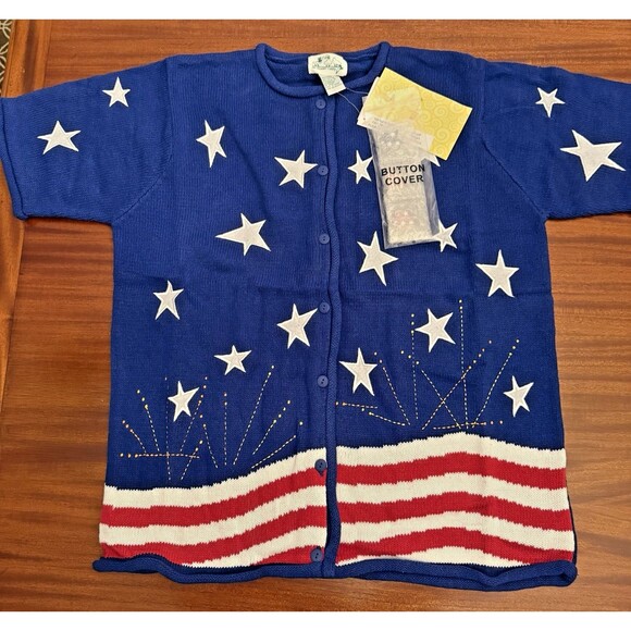 Quacker Factory Women Large Sweater Patriotic NWT USA Flag‎ Stars Button Covers - Picture 1 of 6